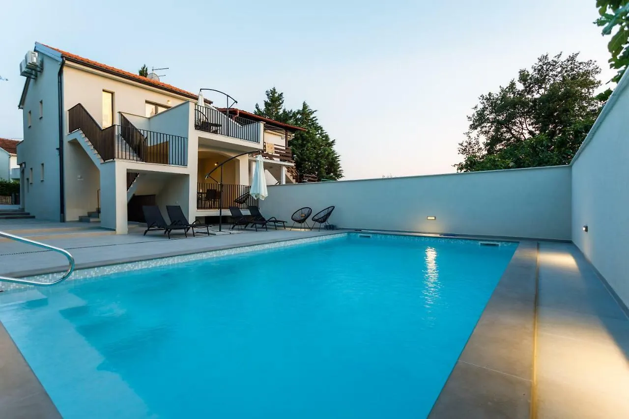 Hotel Mari House Malinska Kroatien
